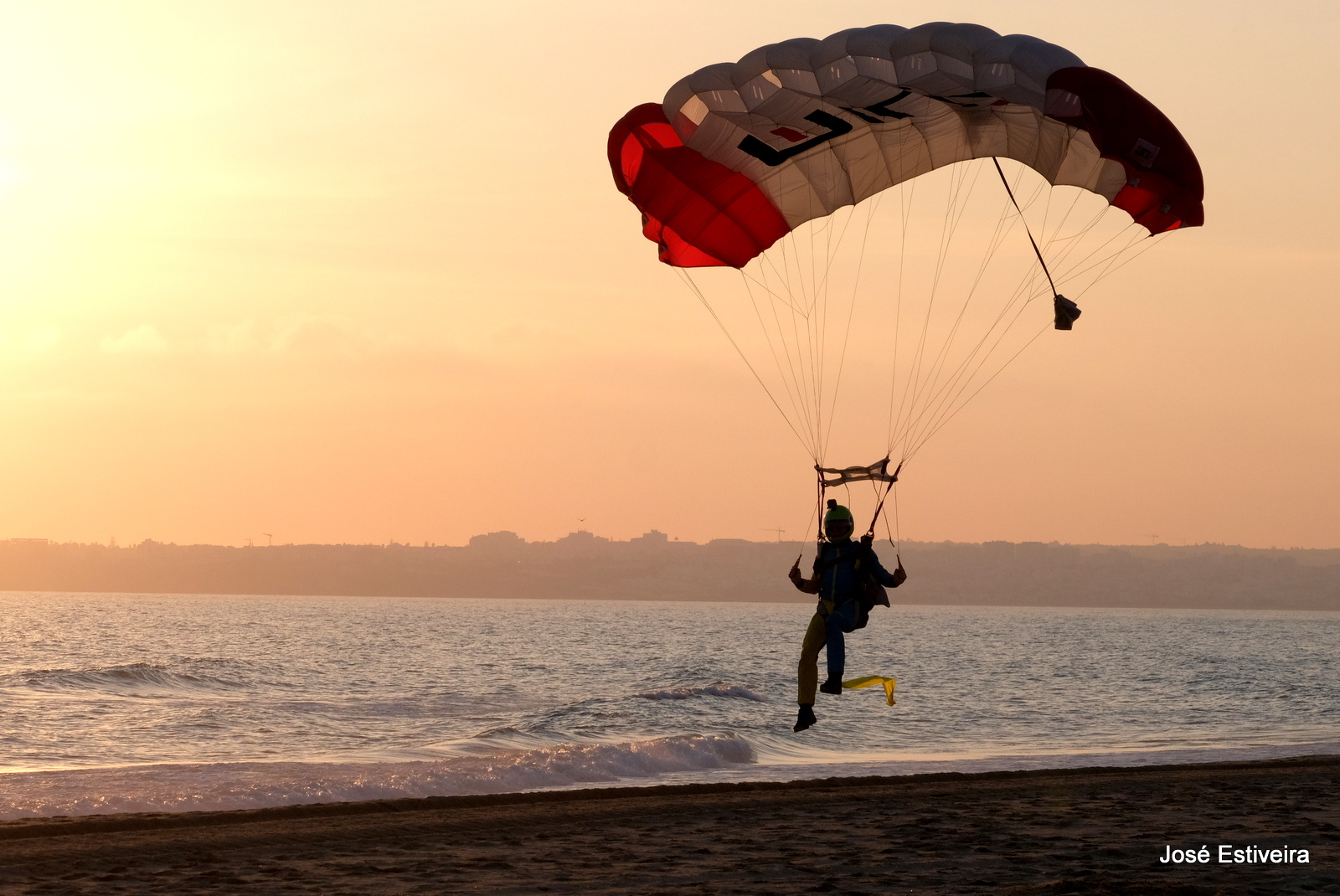 Skydive Algarve at the beach